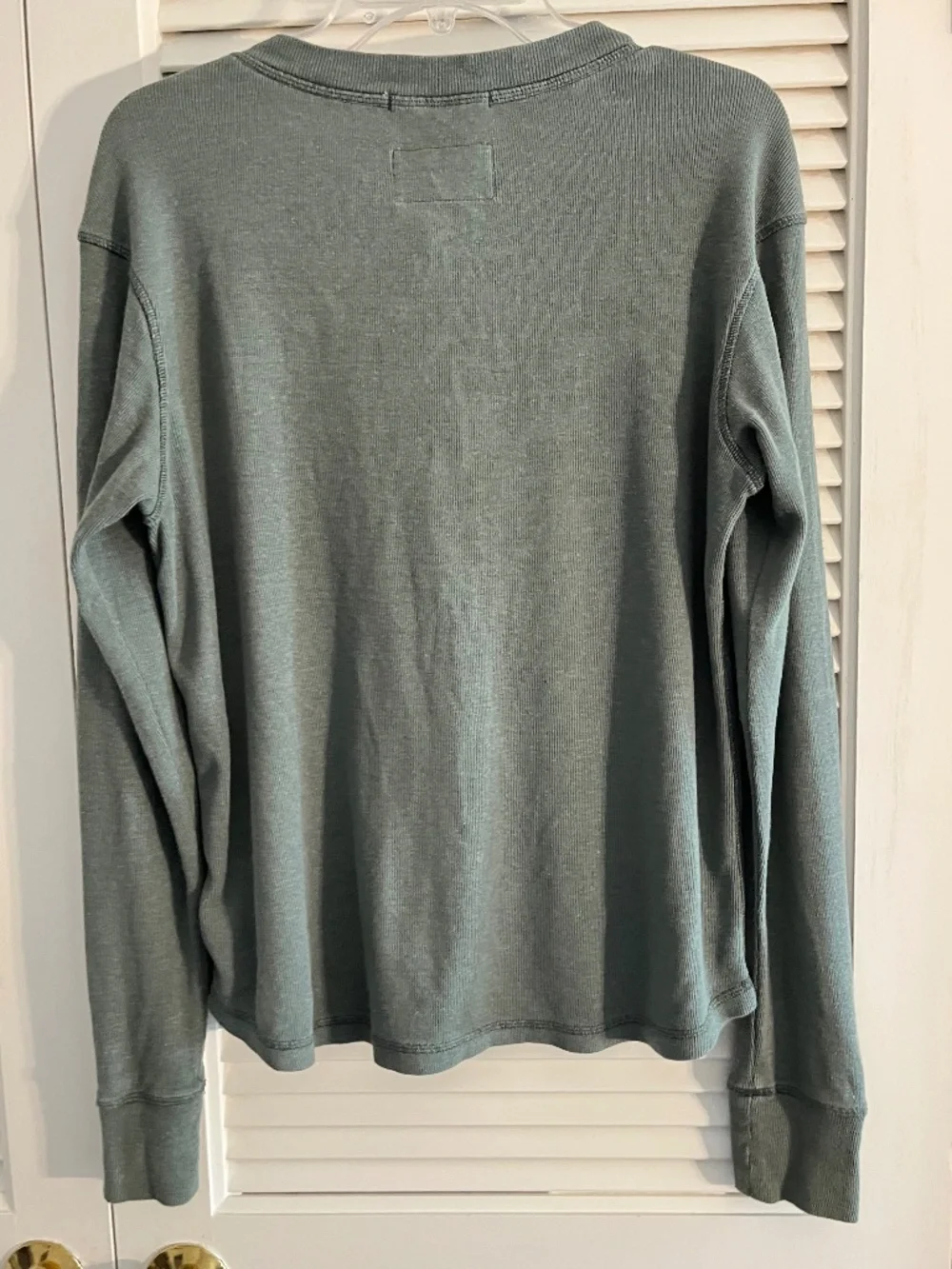 REI MENS Farlands Cotton Hemp Sage Green Henley Shirt Size Medium